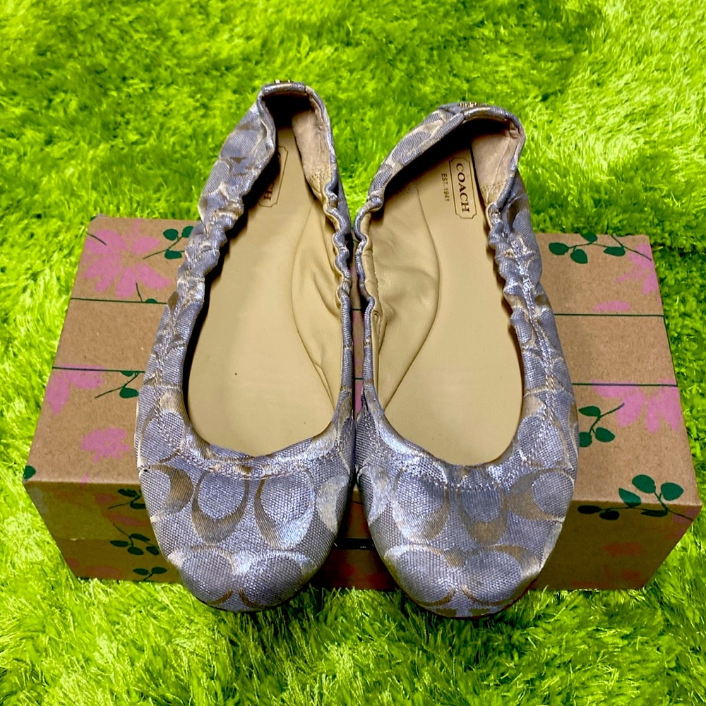 Coach flats